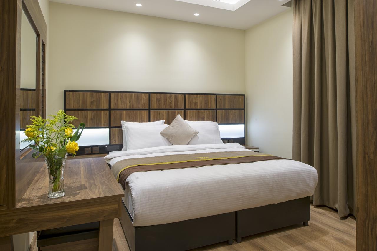 Classical Hotel Suites Джеда Екстериор снимка