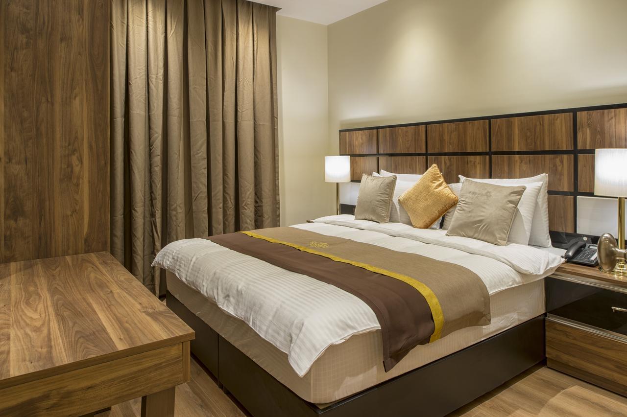 Classical Hotel Suites Джеда Екстериор снимка