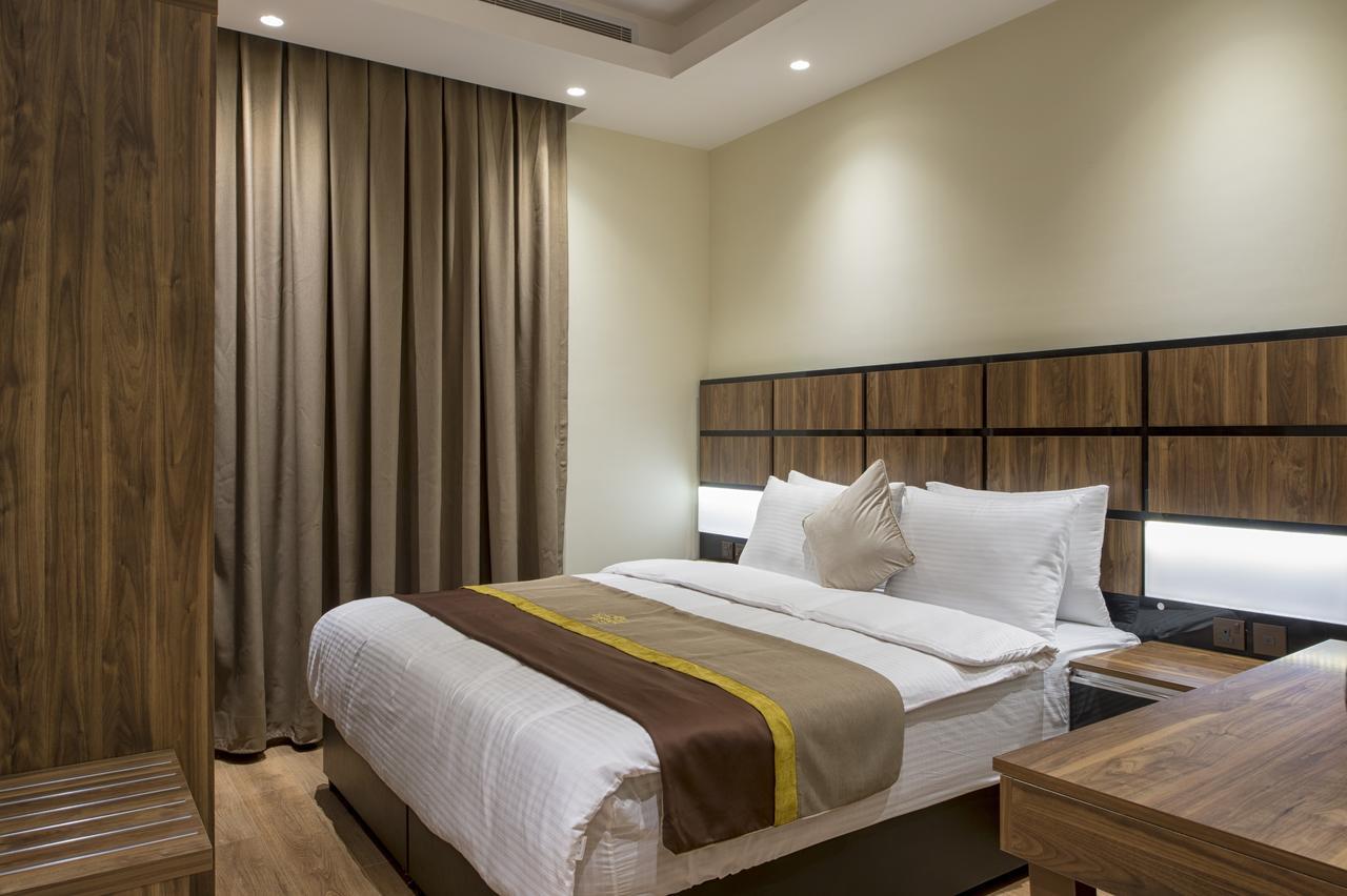 Classical Hotel Suites Джеда Екстериор снимка