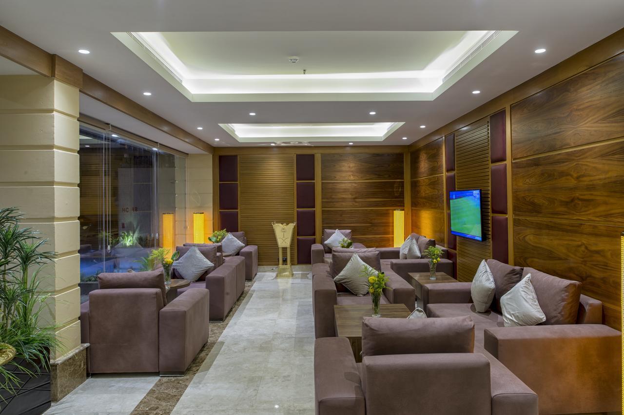 Classical Hotel Suites Джеда Екстериор снимка